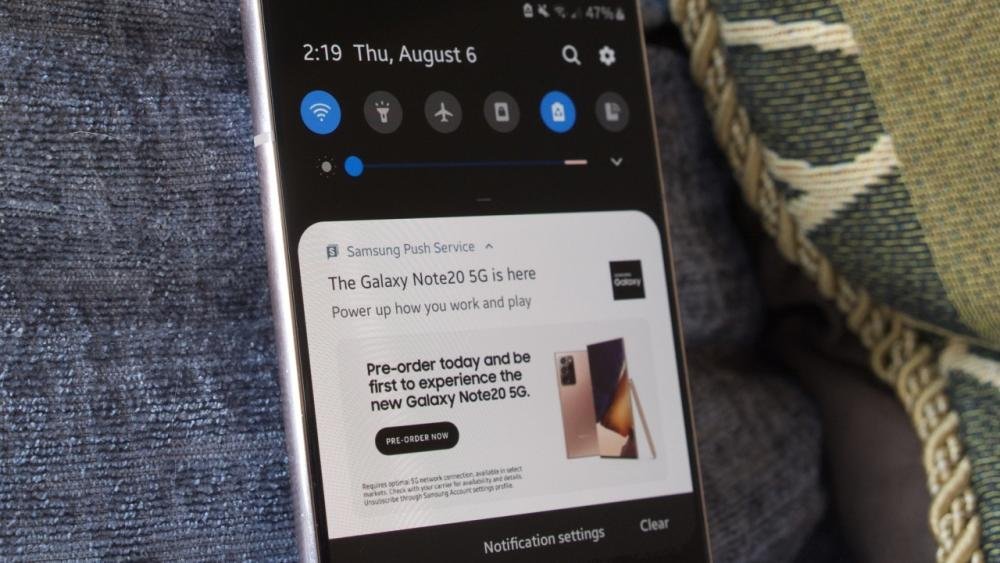 Cara Menghilangkan Iklan Muncul Terus di HP Android dan iPhone