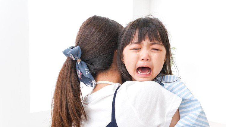 Mengelola Emosi Anak Saat Orangtua Berjuang Bertahan Hidup